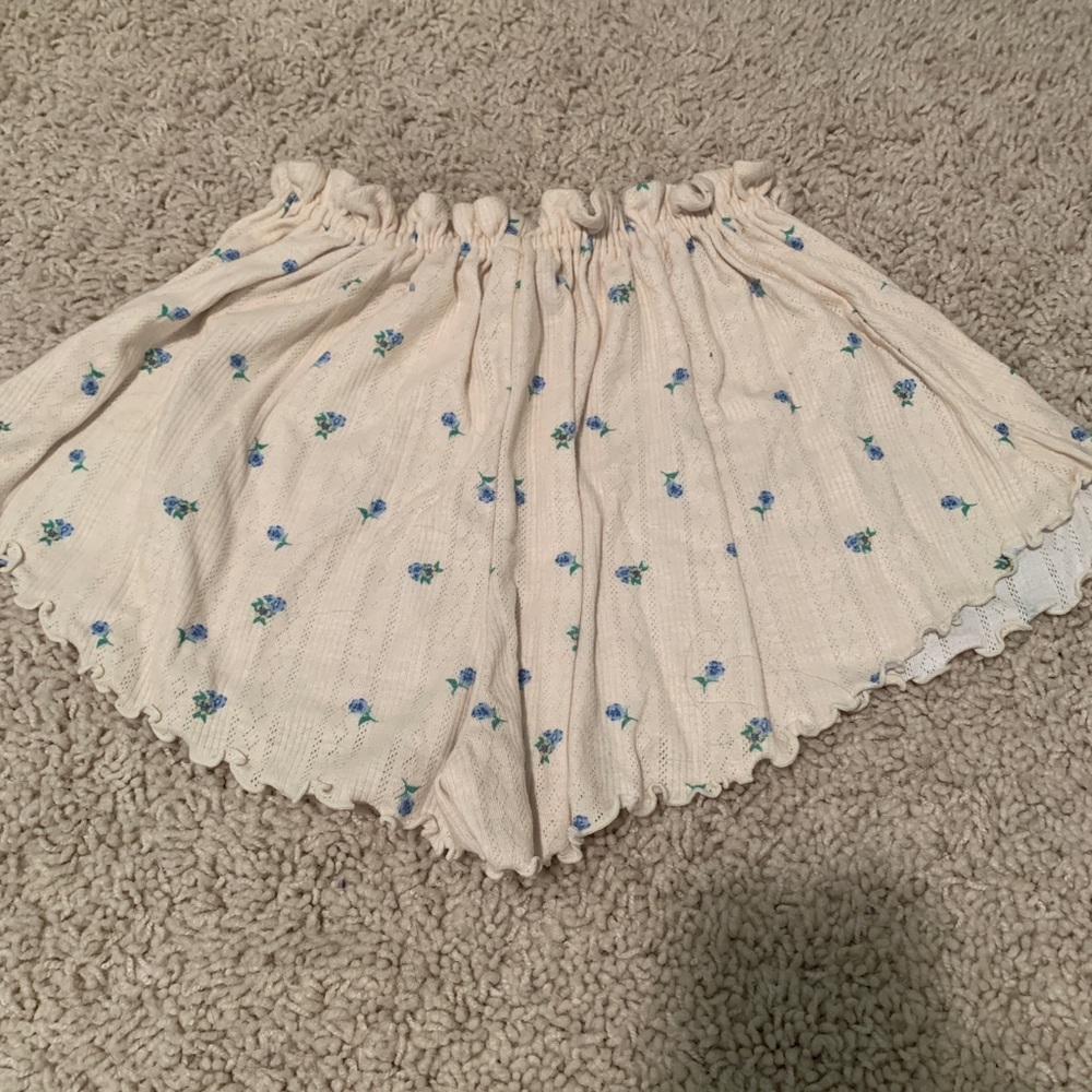 For Love & Lemons Cottagecore Pointelle Shorts - Picture 4 of 4